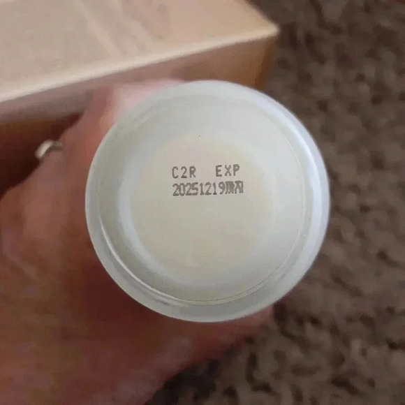 The Face Yehwadam Hwansaenggo Rejuvenating Radiance | Premium Nutrient Enriched - Picture 3 of 3